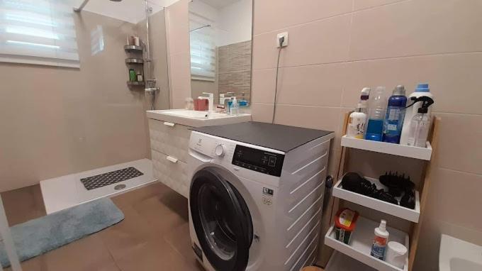 Pinezići Apartments & Room Danijel מראה חיצוני תמונה