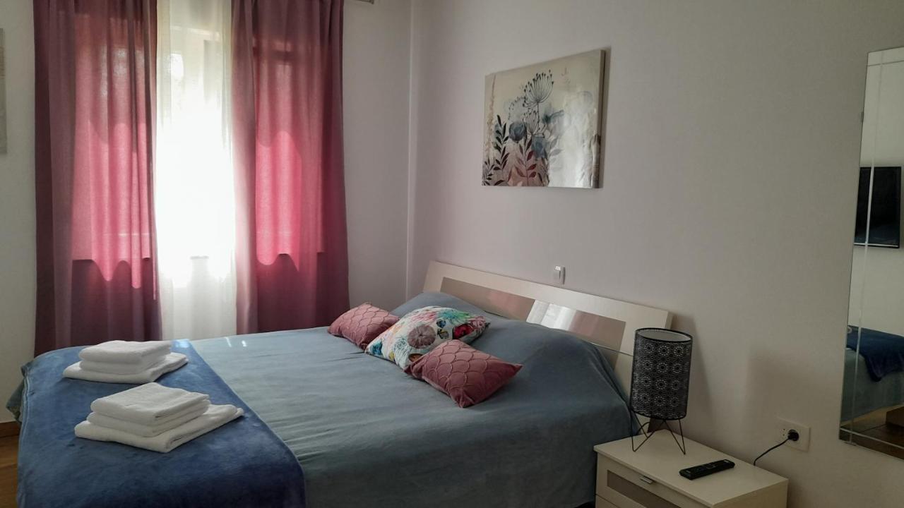 Pinezići Apartments & Room Danijel מראה חיצוני תמונה