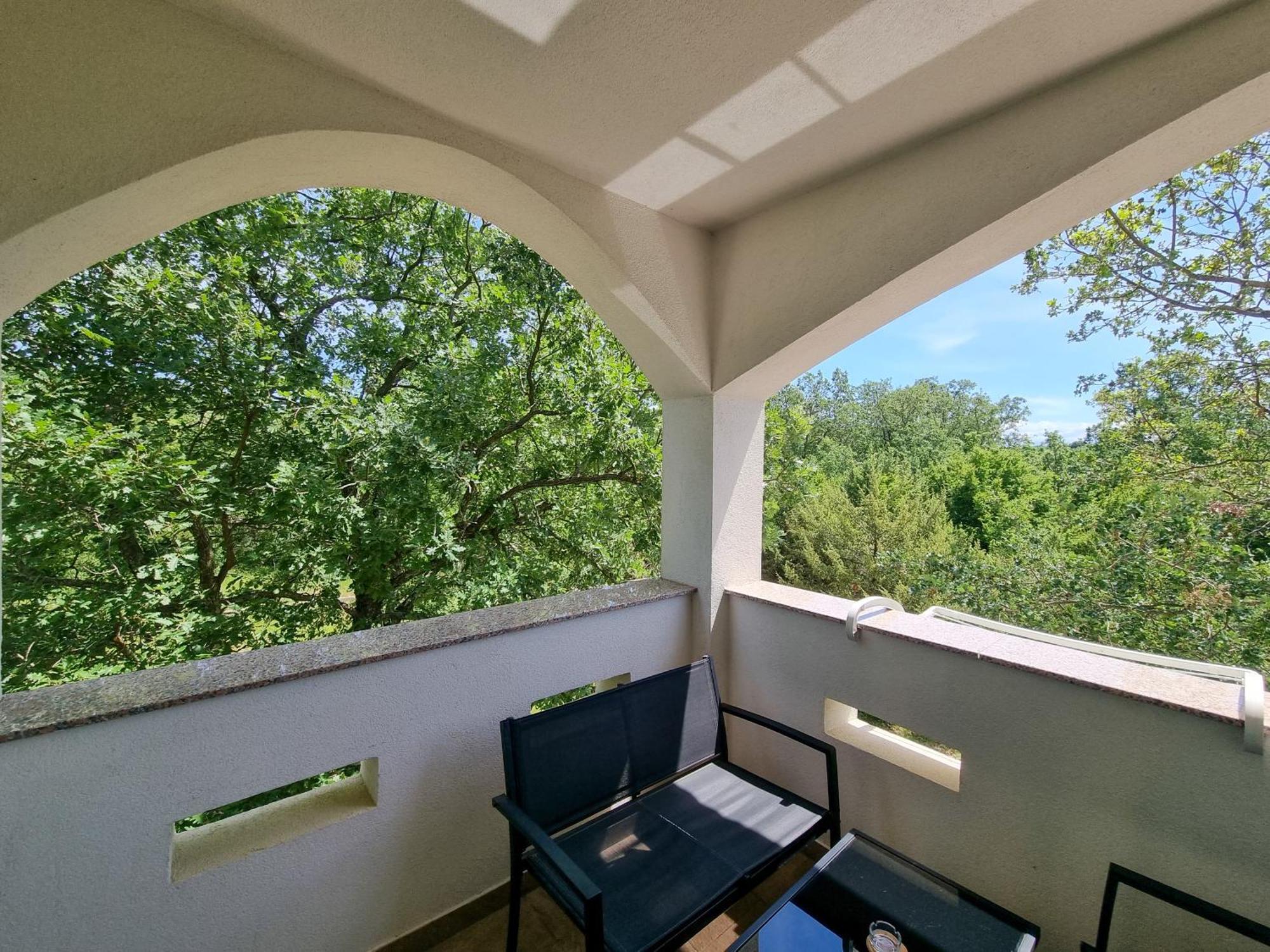 Pinezići Apartments & Room Danijel מראה חיצוני תמונה