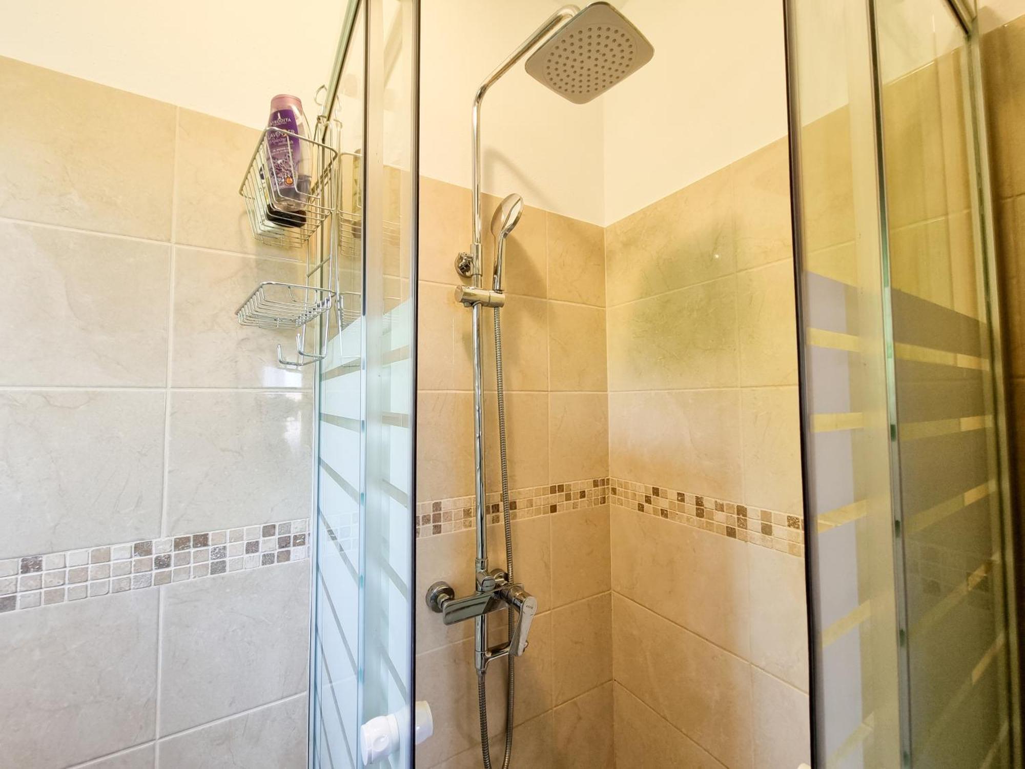 Pinezići Apartments & Room Danijel מראה חיצוני תמונה
