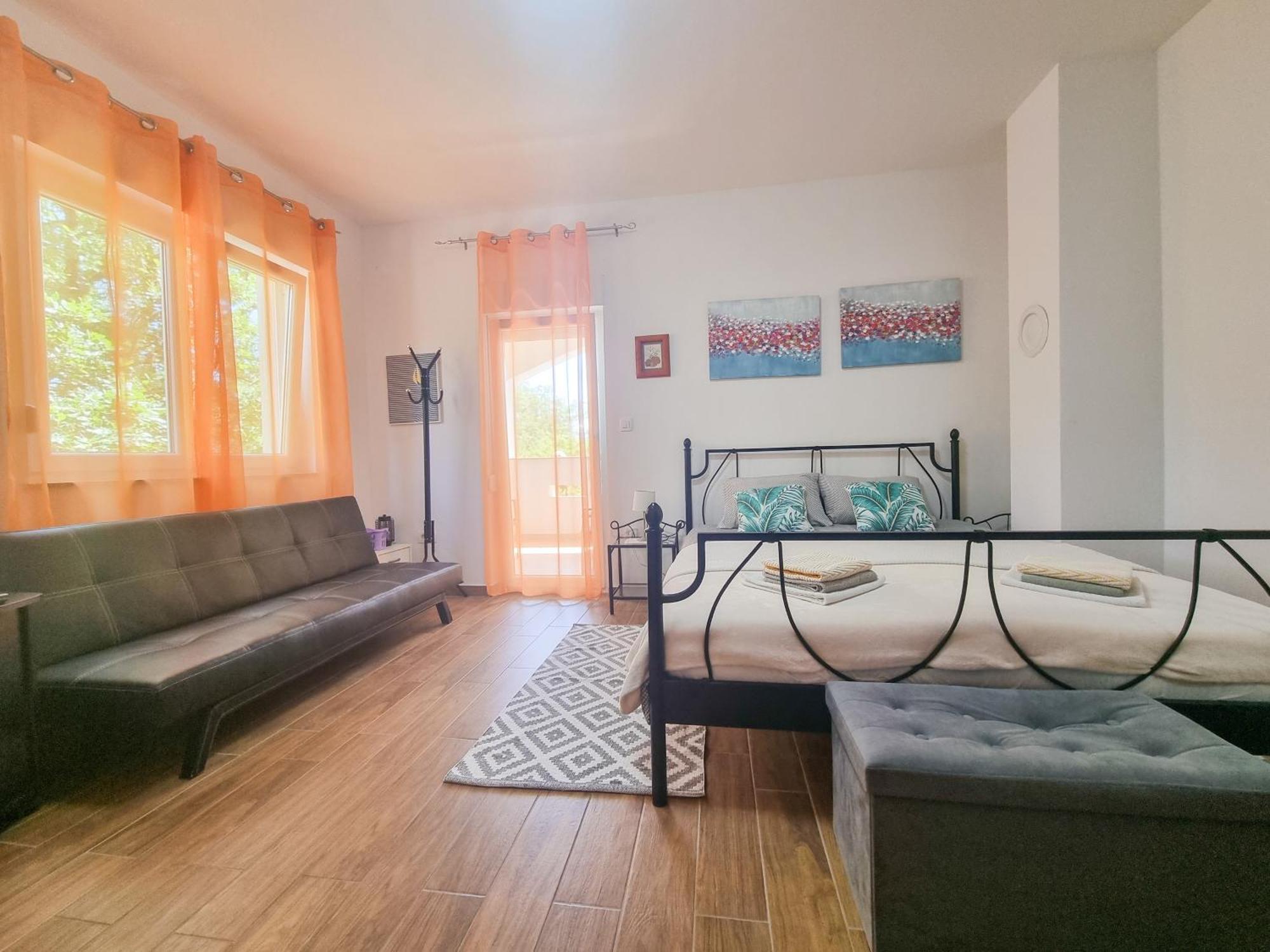 Pinezići Apartments & Room Danijel מראה חיצוני תמונה