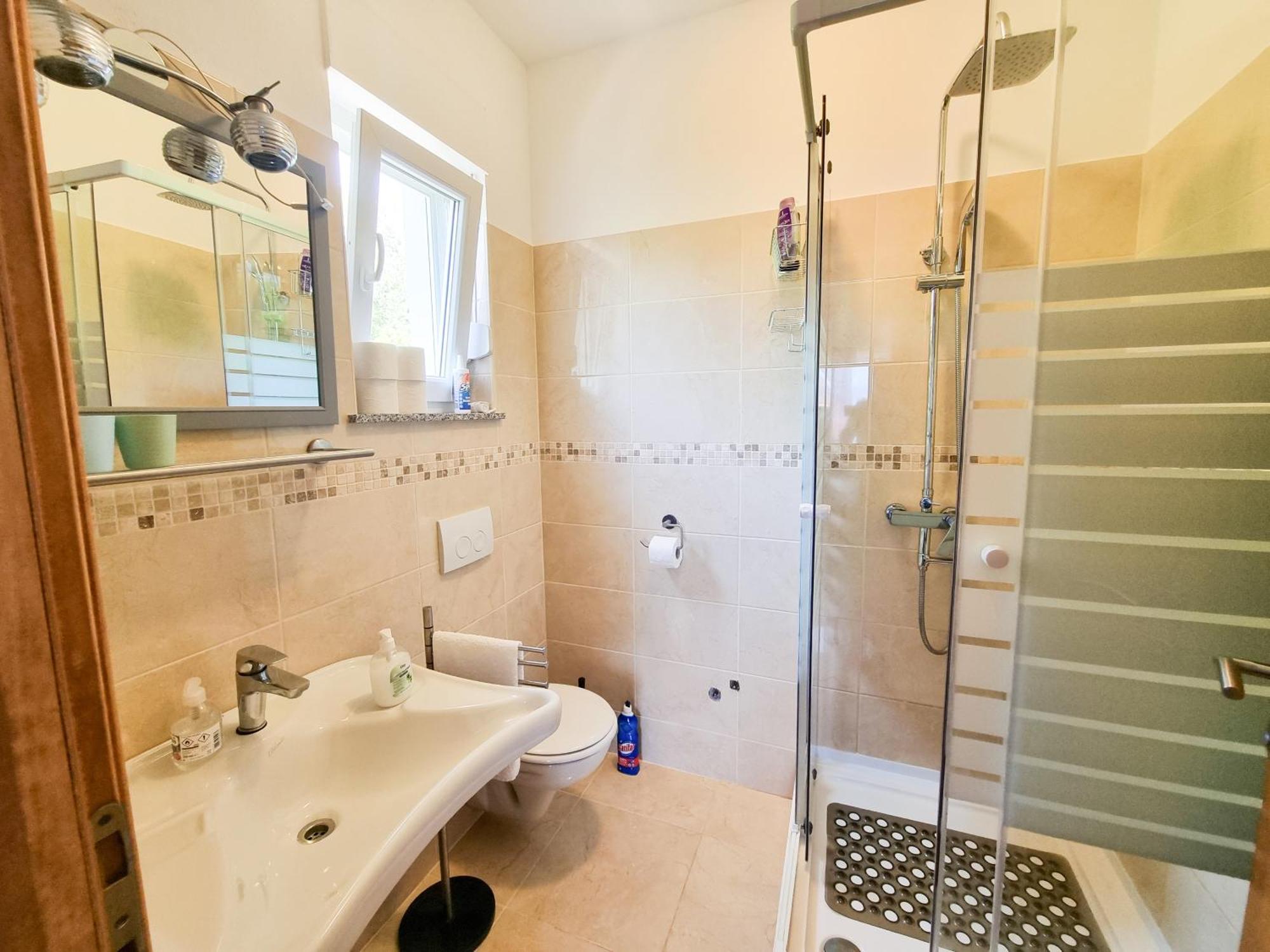Pinezići Apartments & Room Danijel מראה חיצוני תמונה