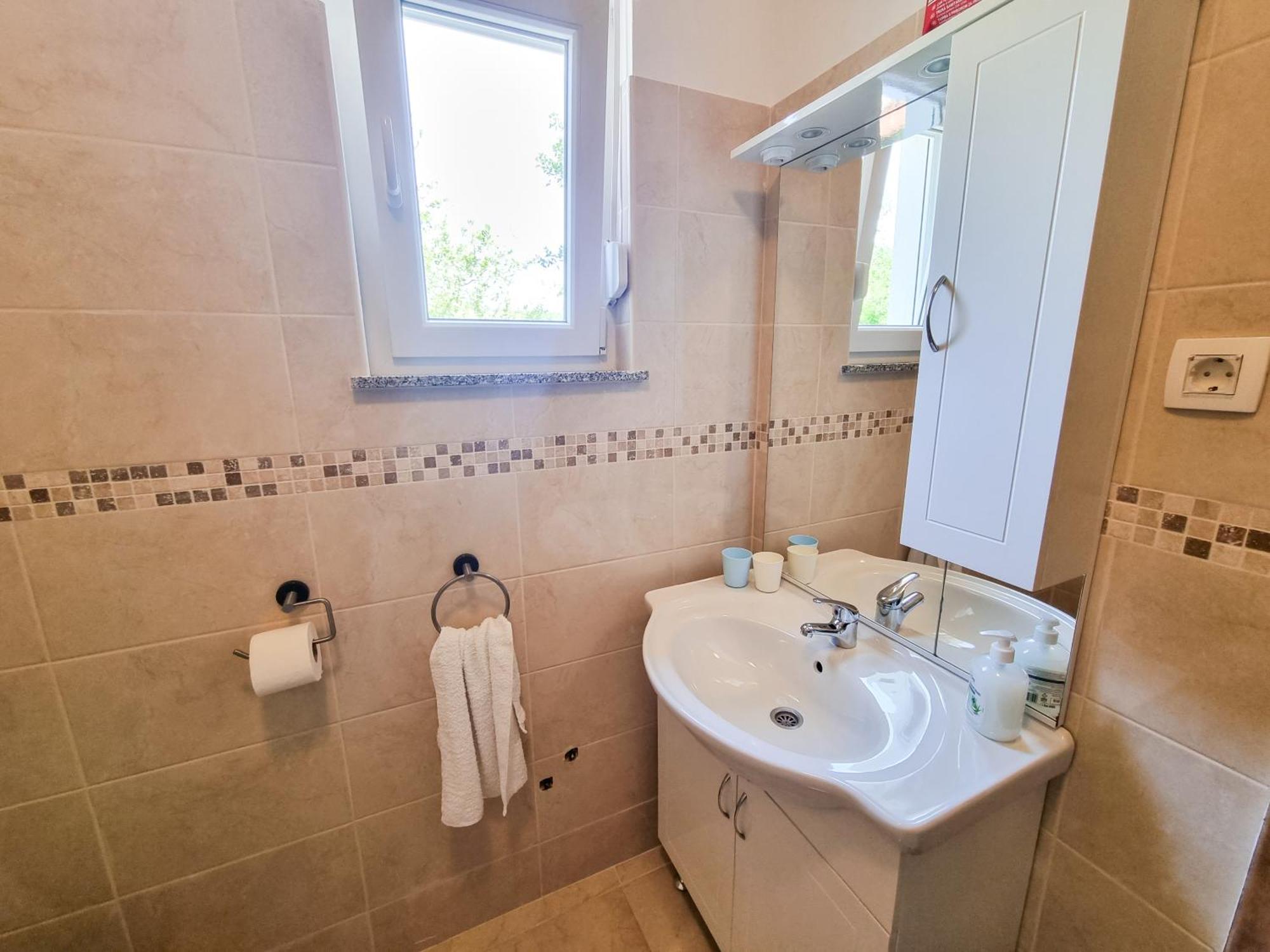Pinezići Apartments & Room Danijel מראה חיצוני תמונה