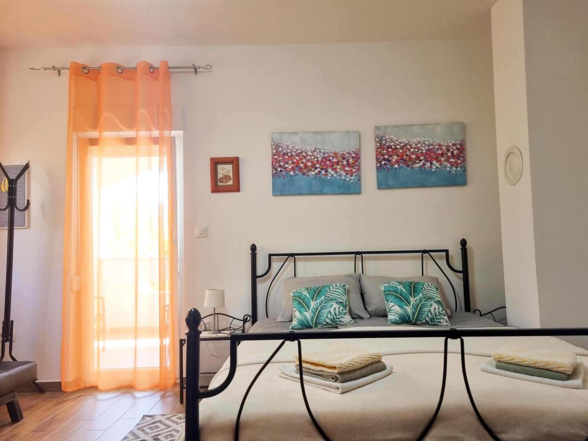 Pinezići Apartments & Room Danijel מראה חיצוני תמונה